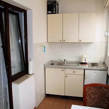 Milena & Ante ماكارسكا