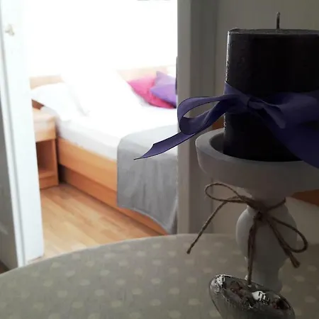 Milena & Ante ماكارسكا